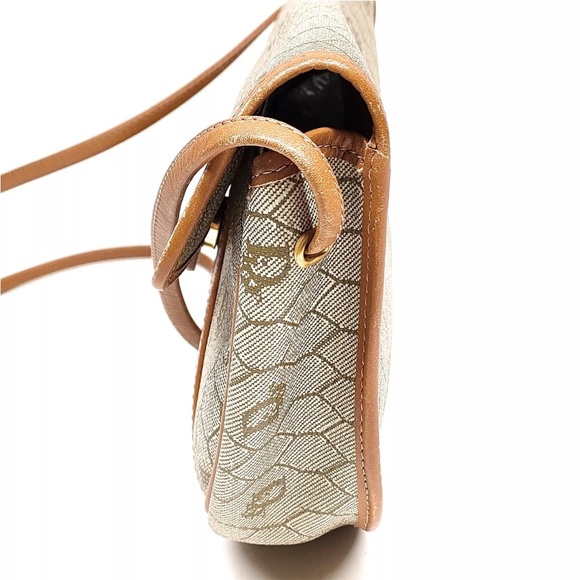 Christian Dior Beige Homeycomb Crossbody/ Shoulder Bag - Picture 4 of 10